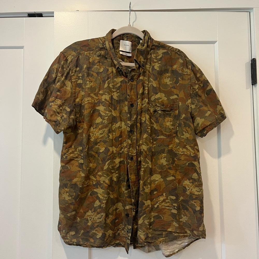 Billy Reid Men's Brown Camouflage Short Sleeve Shirt
